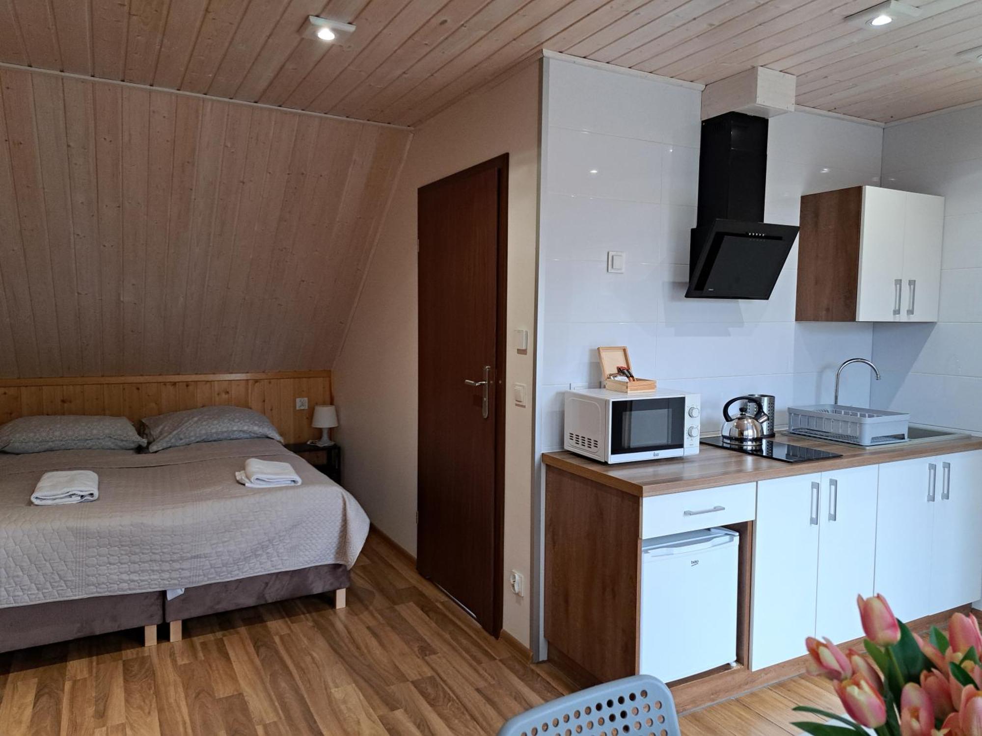 Noclegi Pod Modrzewiem Powidz  Exterior foto